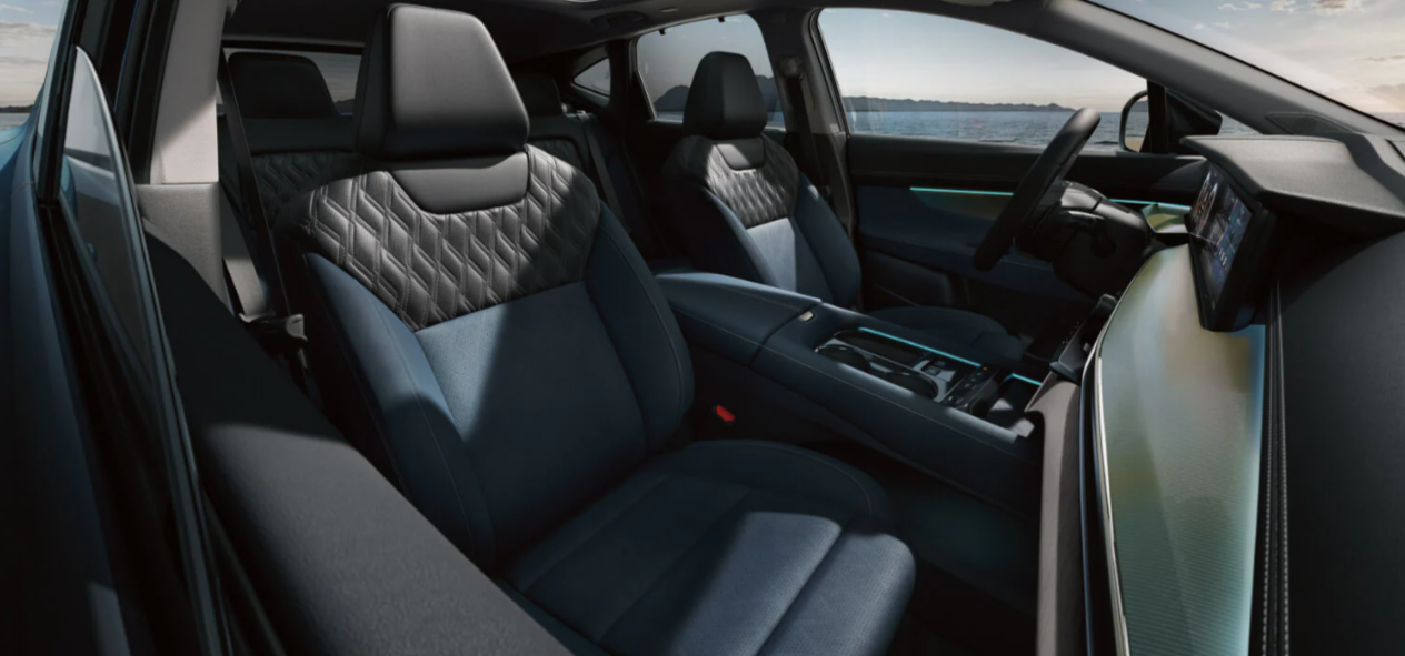 2025 Nissan Murano Front and Back Seats