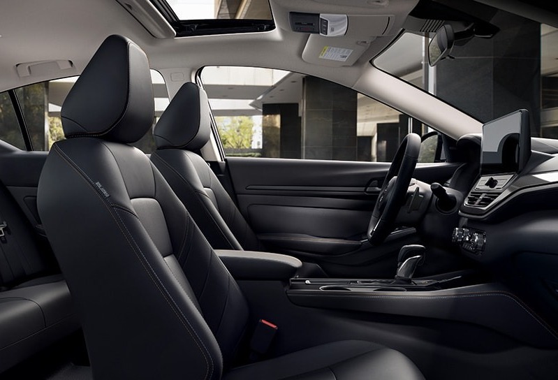 2025 Nissan Altima Front Seats