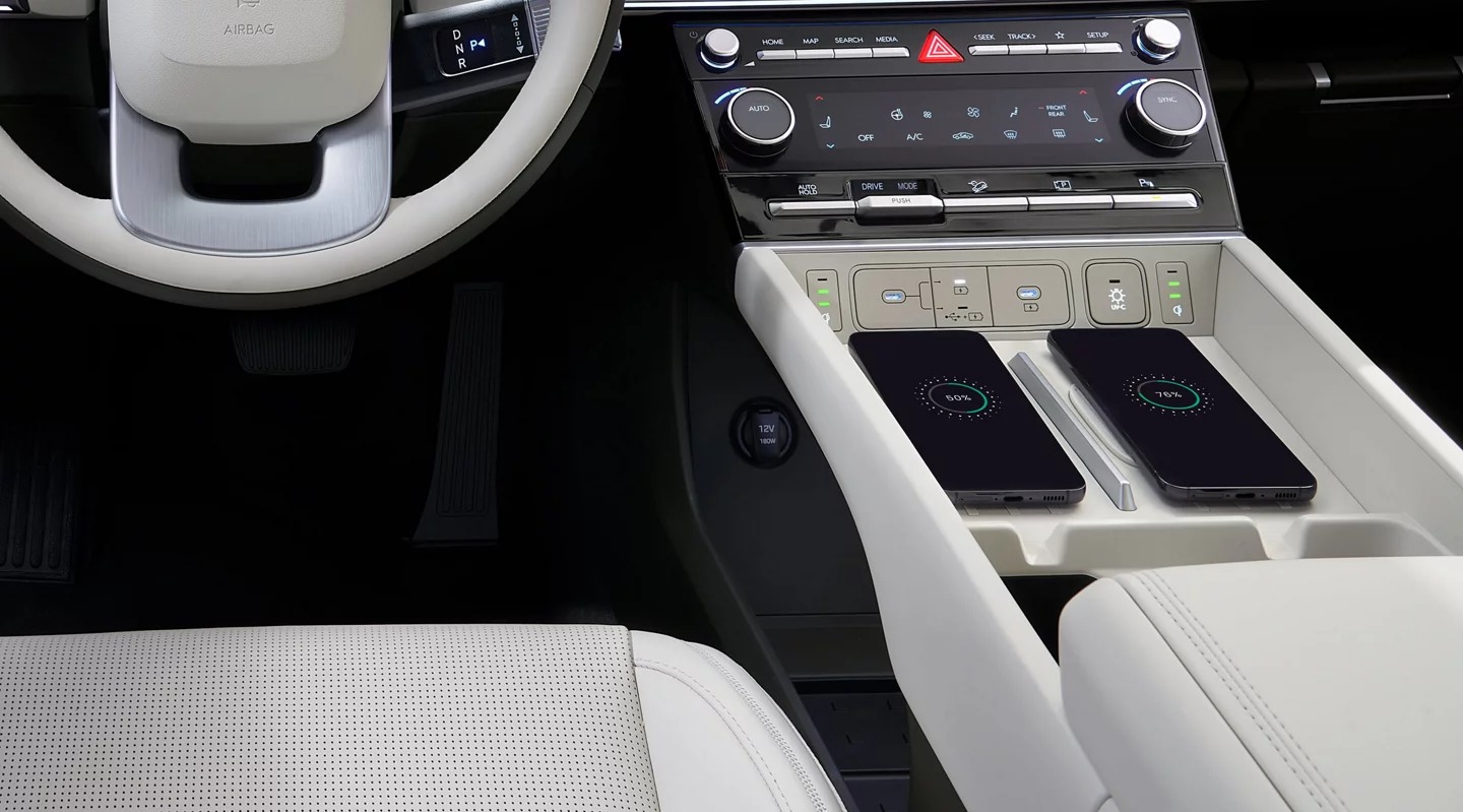 2025 Hyundai SANTA FE Dual Wireless Charger
