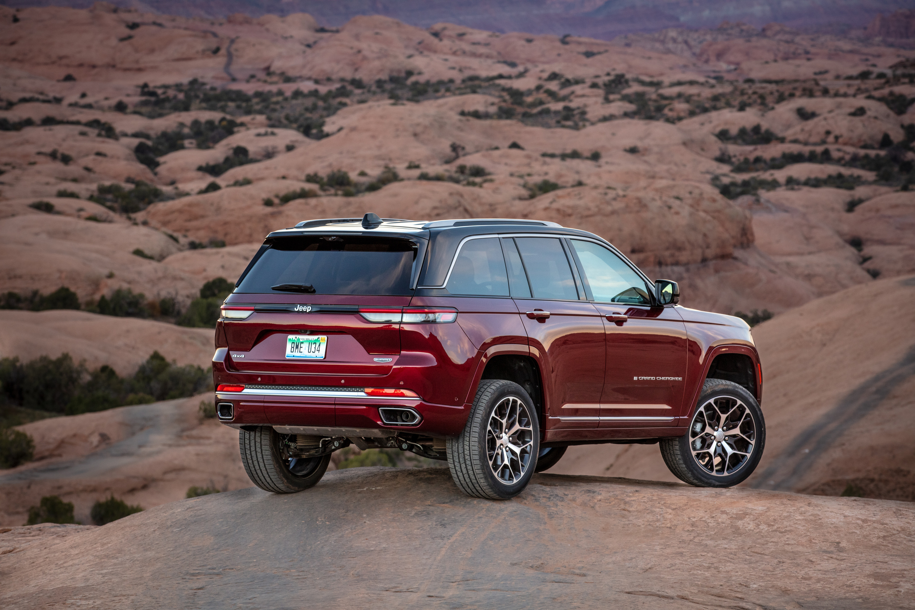 2025 Jeep Grand Cherokee Exterior