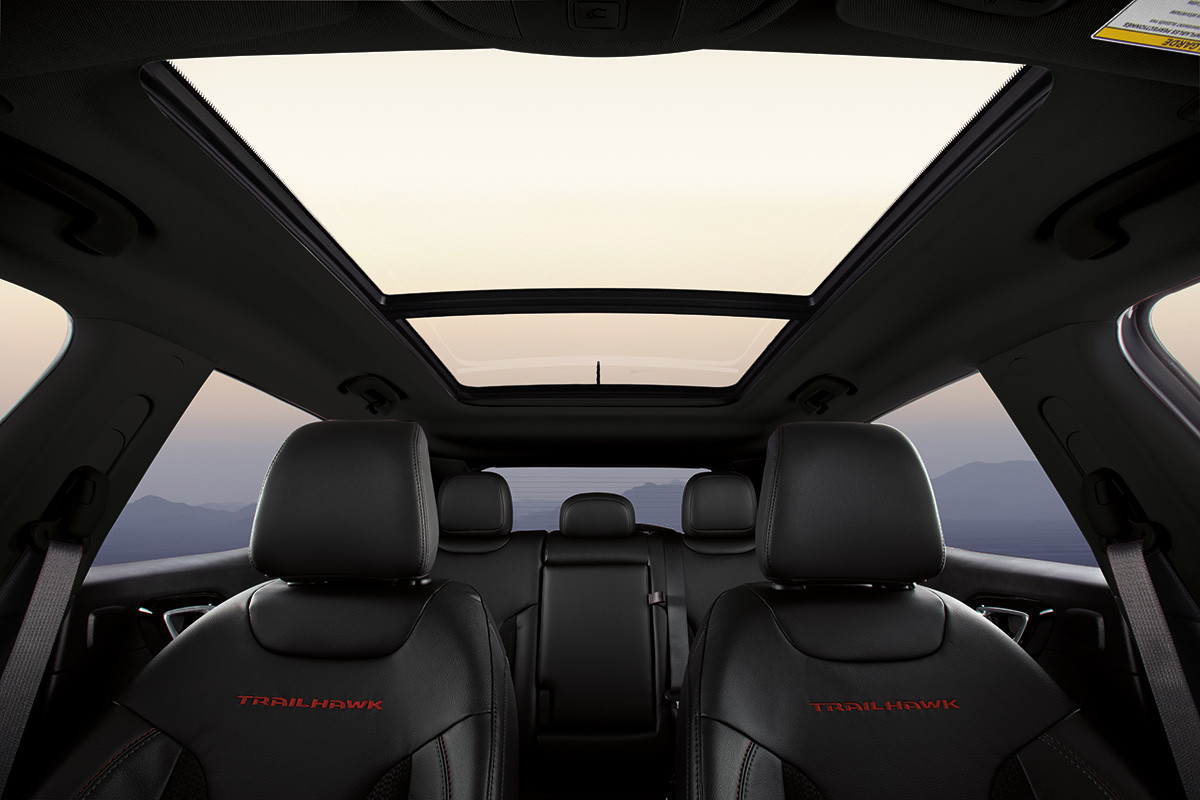 2025 Jeep Compass Dual Pane Moonroof