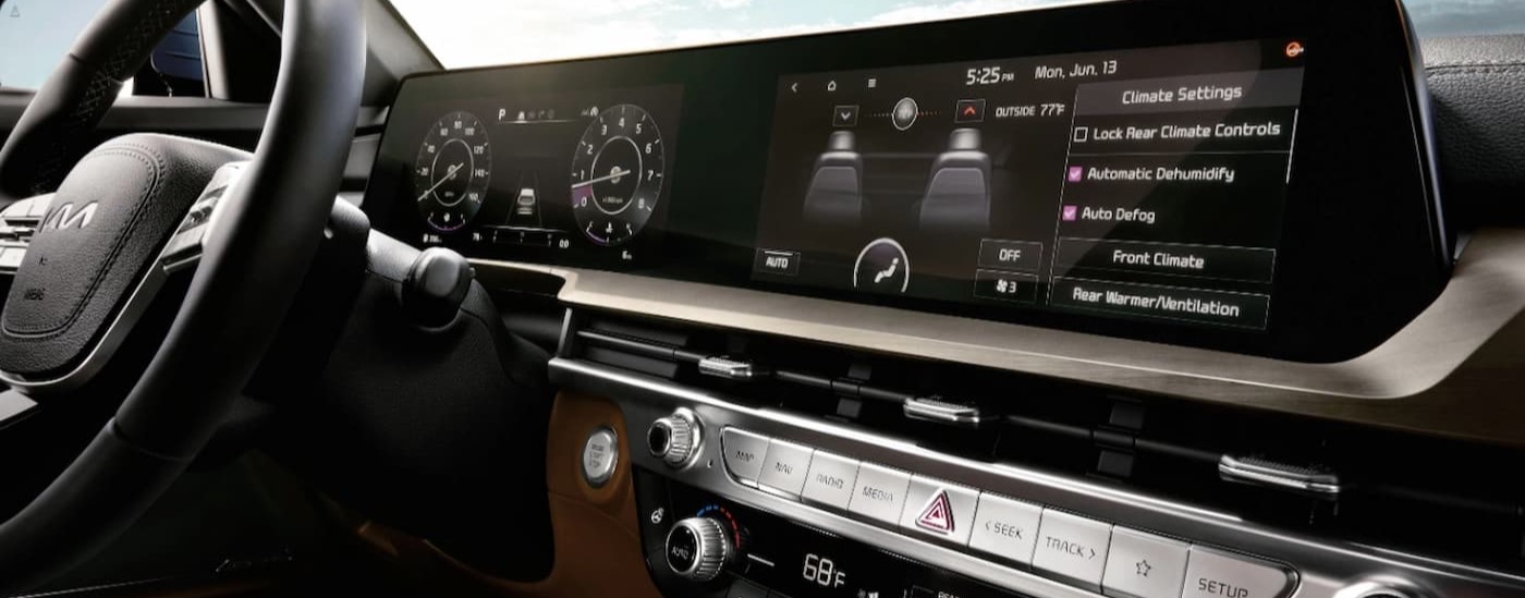 Climate settings are shown on the infotainment screen in a 2024 Kia Telluride.