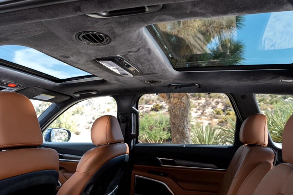 2025 Kia Telluride Seating and Sunroof