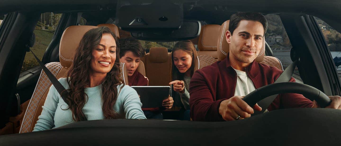 2025 Chrysler Pacifica Plug-In Hybrid Front and Rear Seating Arrangement