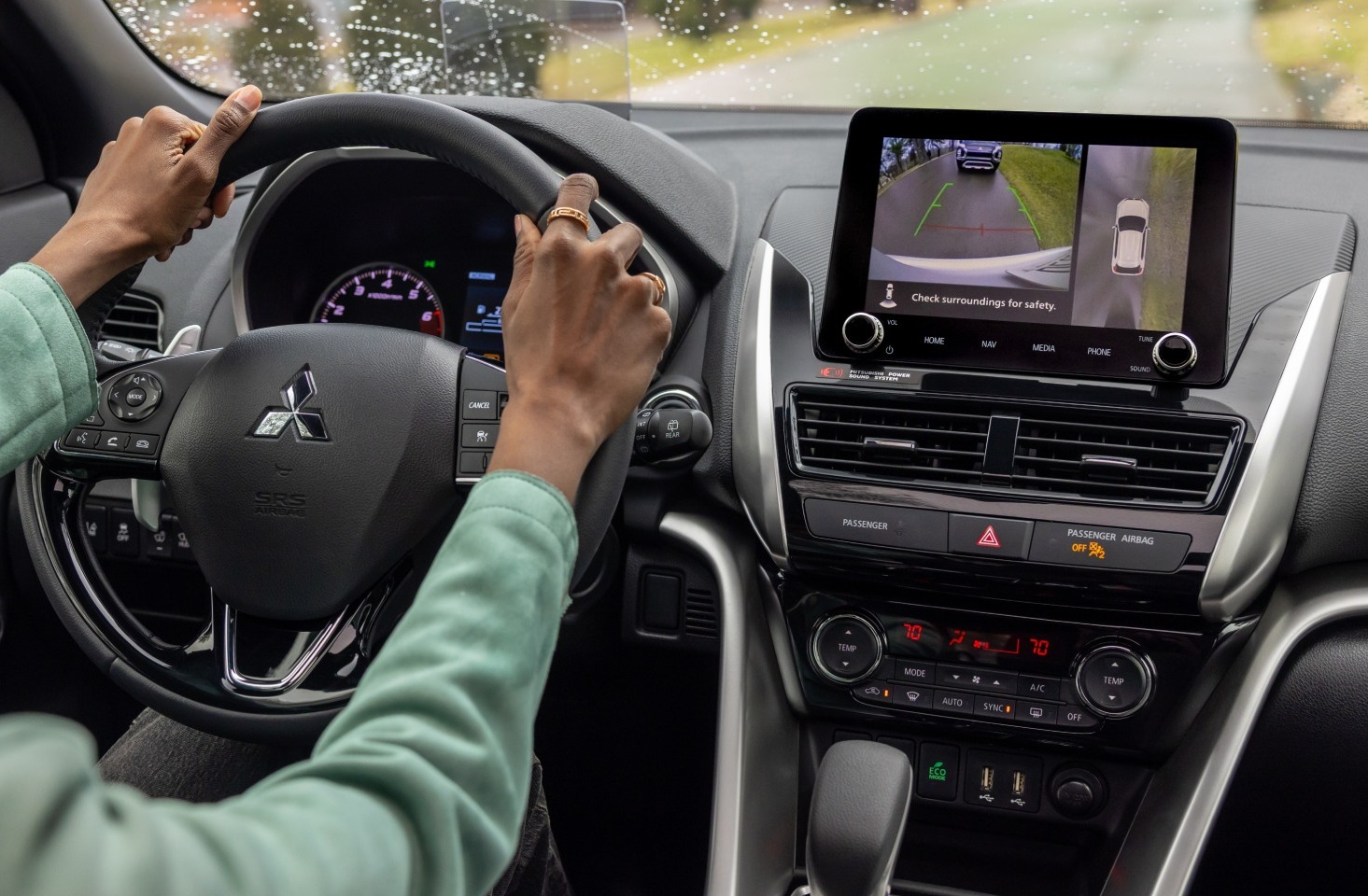 2025 Eclipse Cross Dashboard