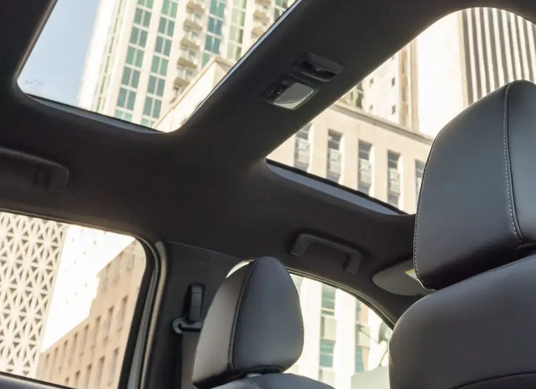 2025 Eclipse Cross Sunroof