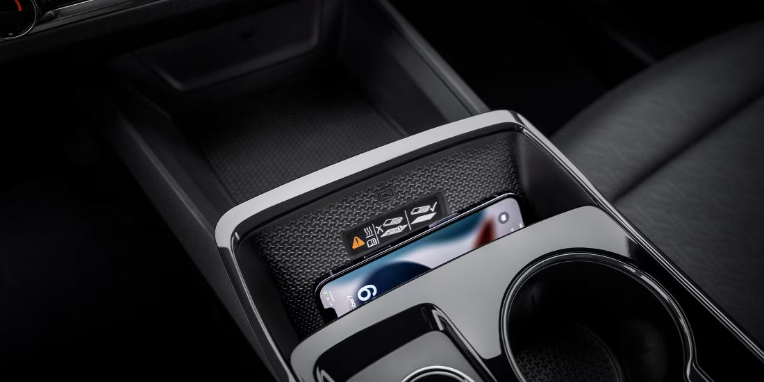 2025 Chevrolet Equinox LT photo 2