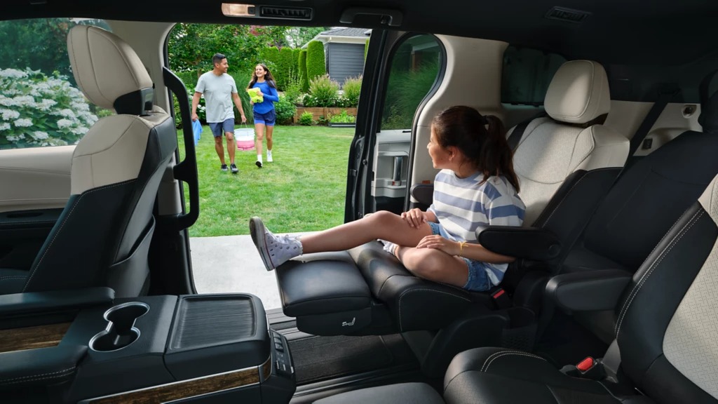 2025 Toyota Sienna Second-Row Seating
