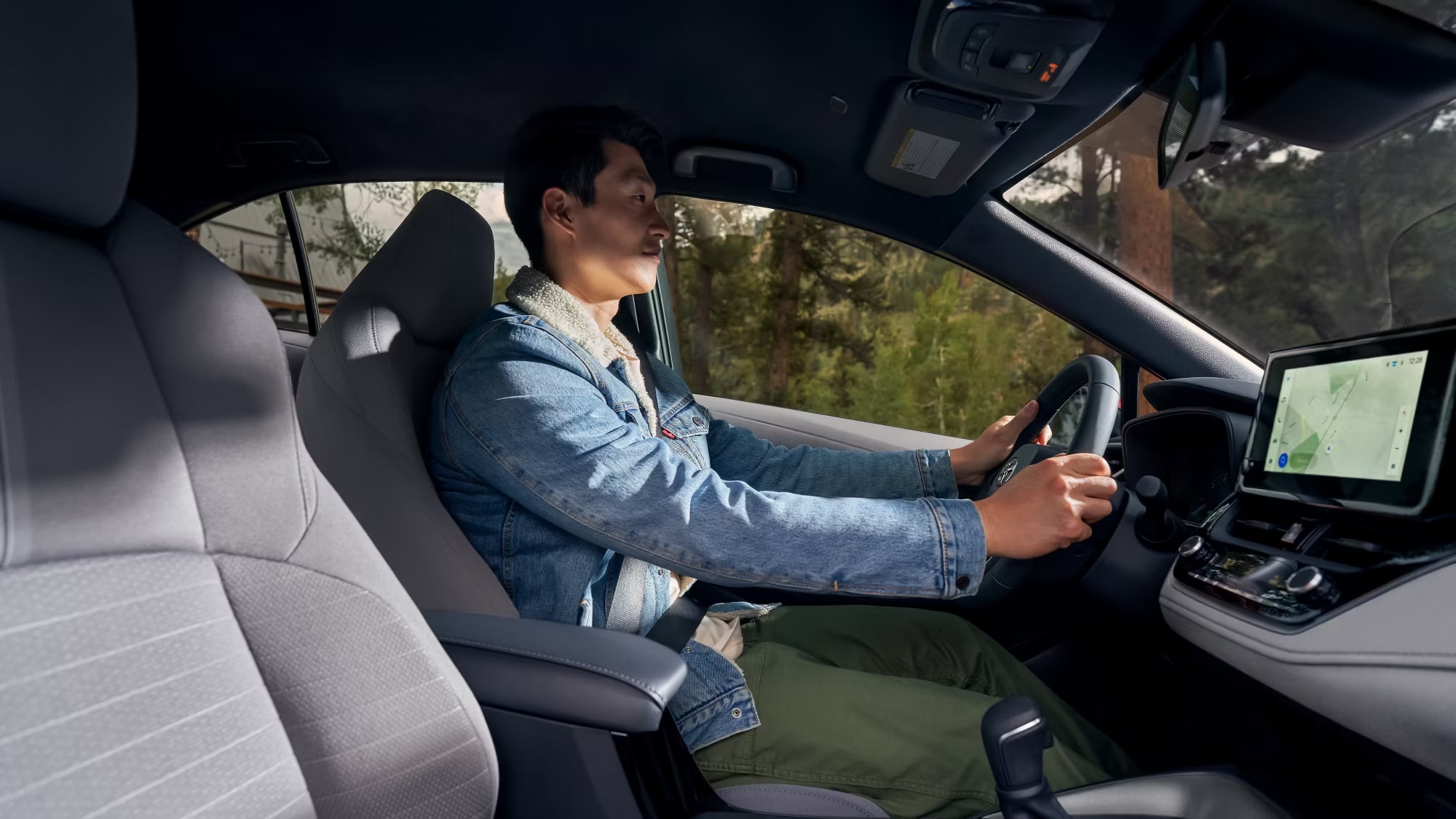 2025 Toyota Corolla Hybrid Front Seats