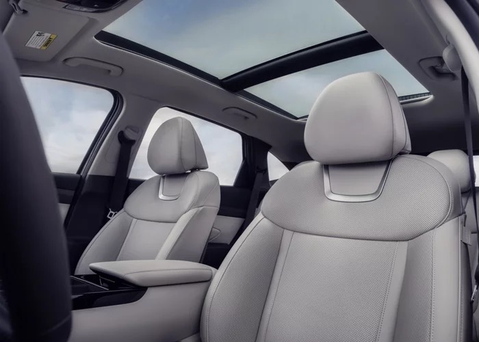 2025 Hyundai TUCSON Front Seats Shown