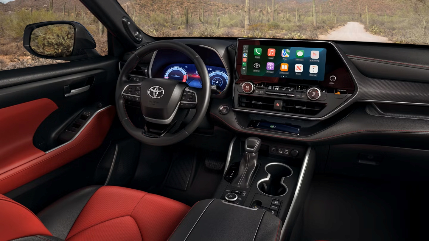 2025 Toyota Highlander Media Display