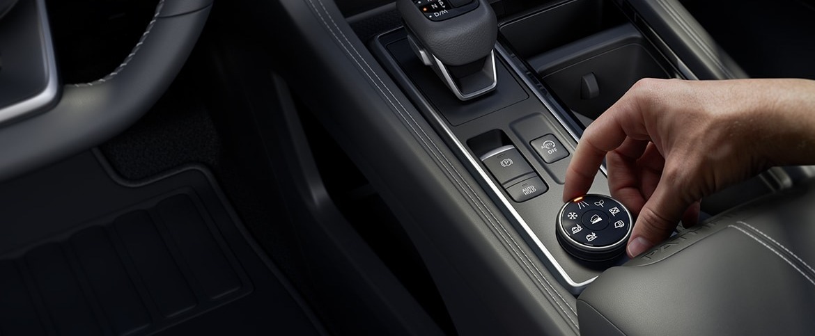 2025 Nissan Pathfinder Controls