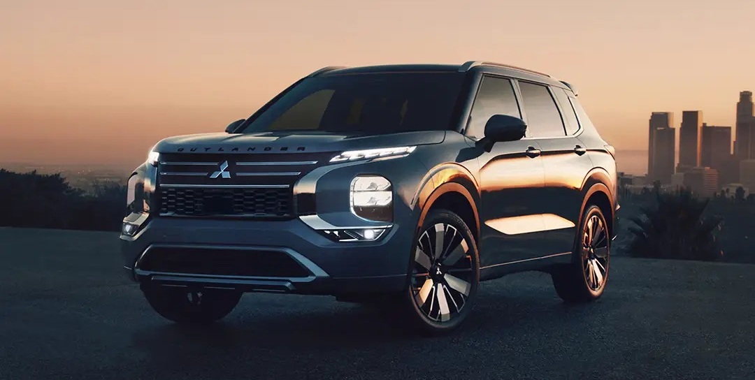 2025 Mitsubishi Outlander First Look near Moore, OK