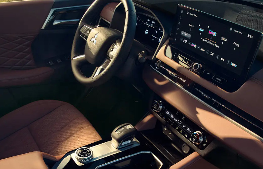 2025 Mitsubishi Outlander First Look near Asheville, NC - Mountain ...