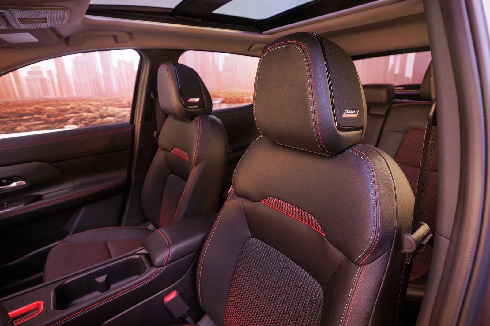 2025 Nissan Kicks Front Seats