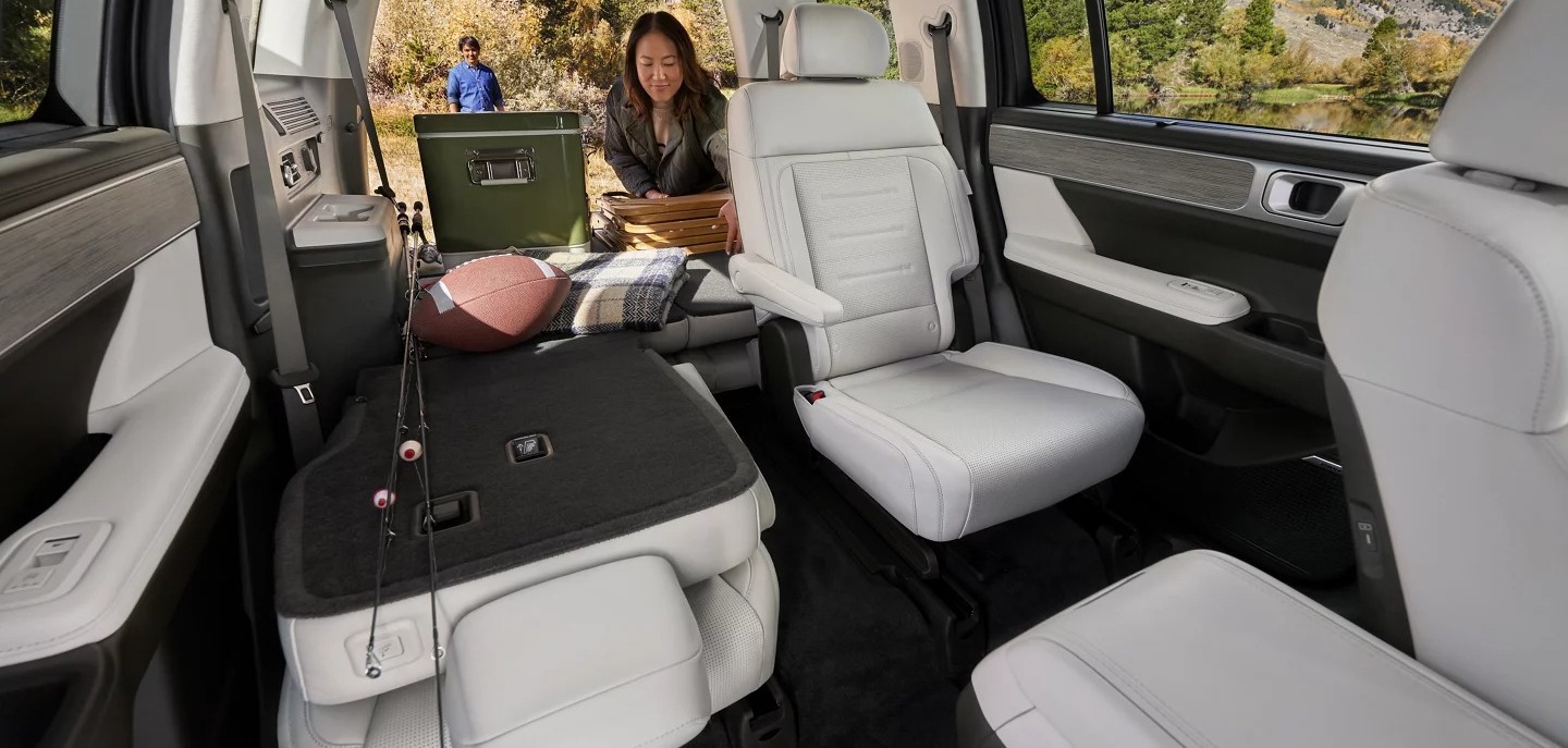 2025 Hyundai SANTA FE Folding Rear Seats