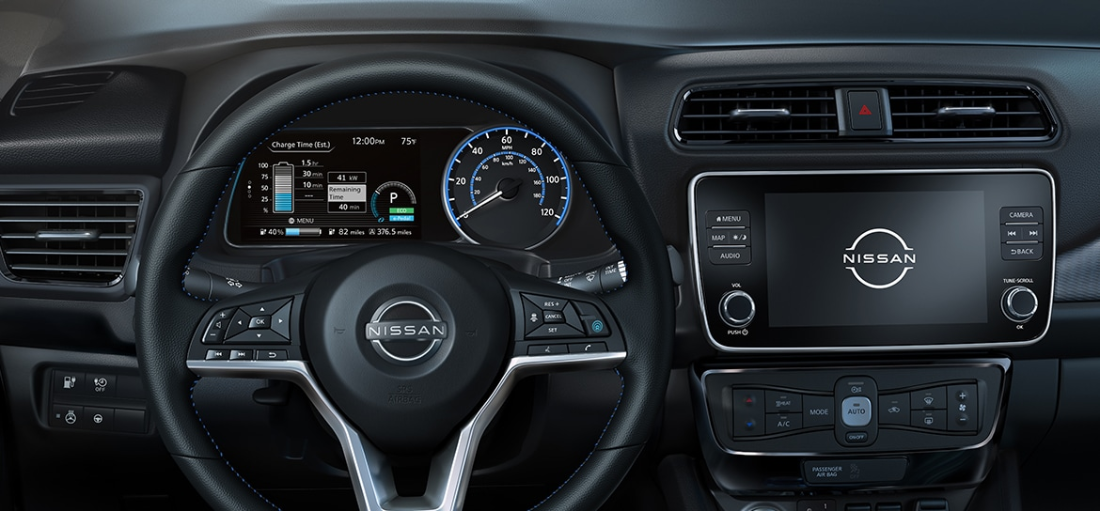 2025 Nissan LEAF Dashboard