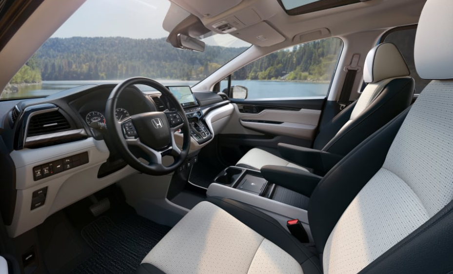 2025 Odyssey Front Seats
