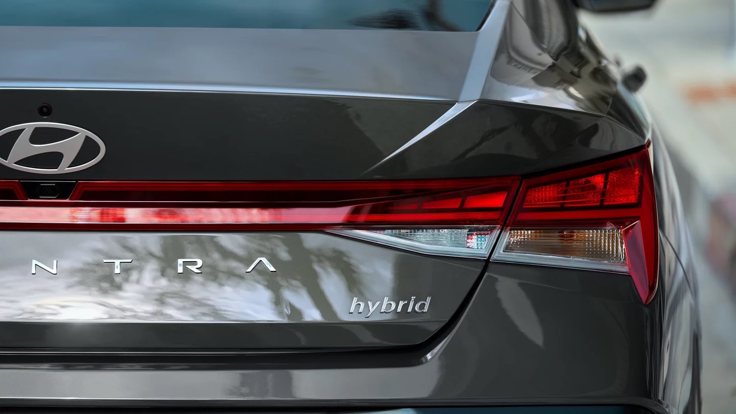 2025 Hyundai ELANTRA Hybrid Rear-End Design