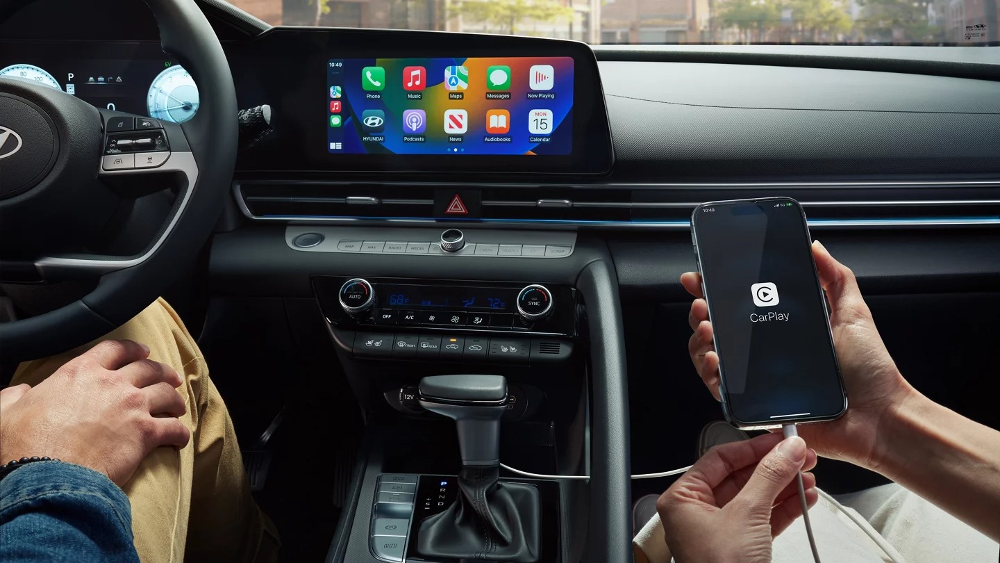 2025 Hyundai ELANTRA Hybrid Connectivity