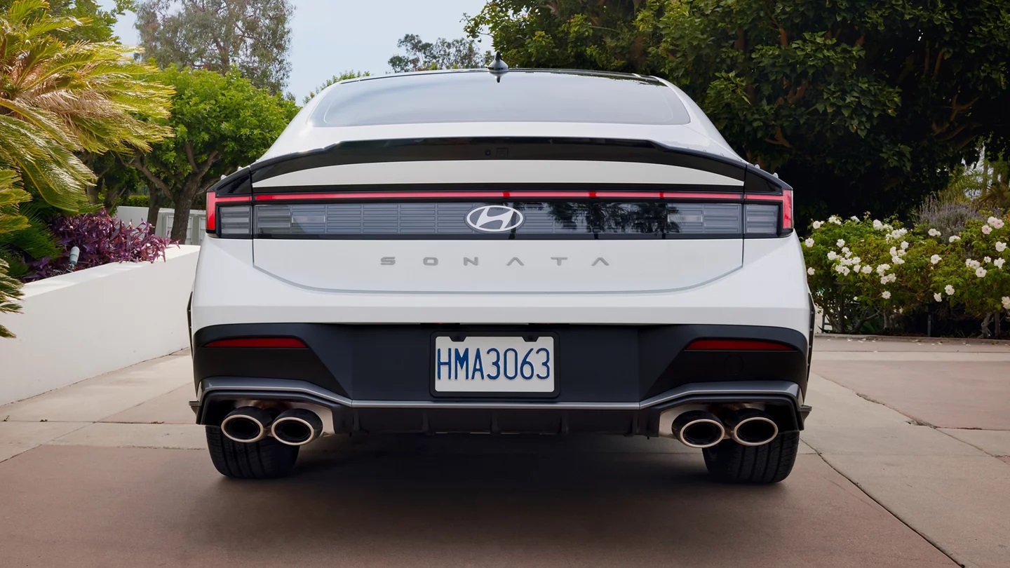 2025 Hyundai SONATA Rear-End Design