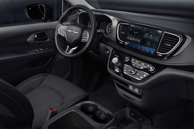 2025 Chrysler Grand Caravan Dashboard