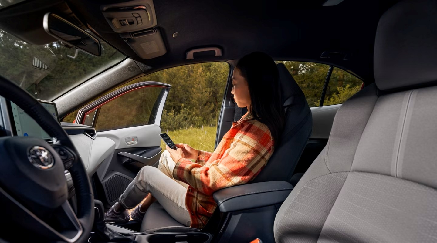 2025 Toyota Corolla Hybrid Front Seat