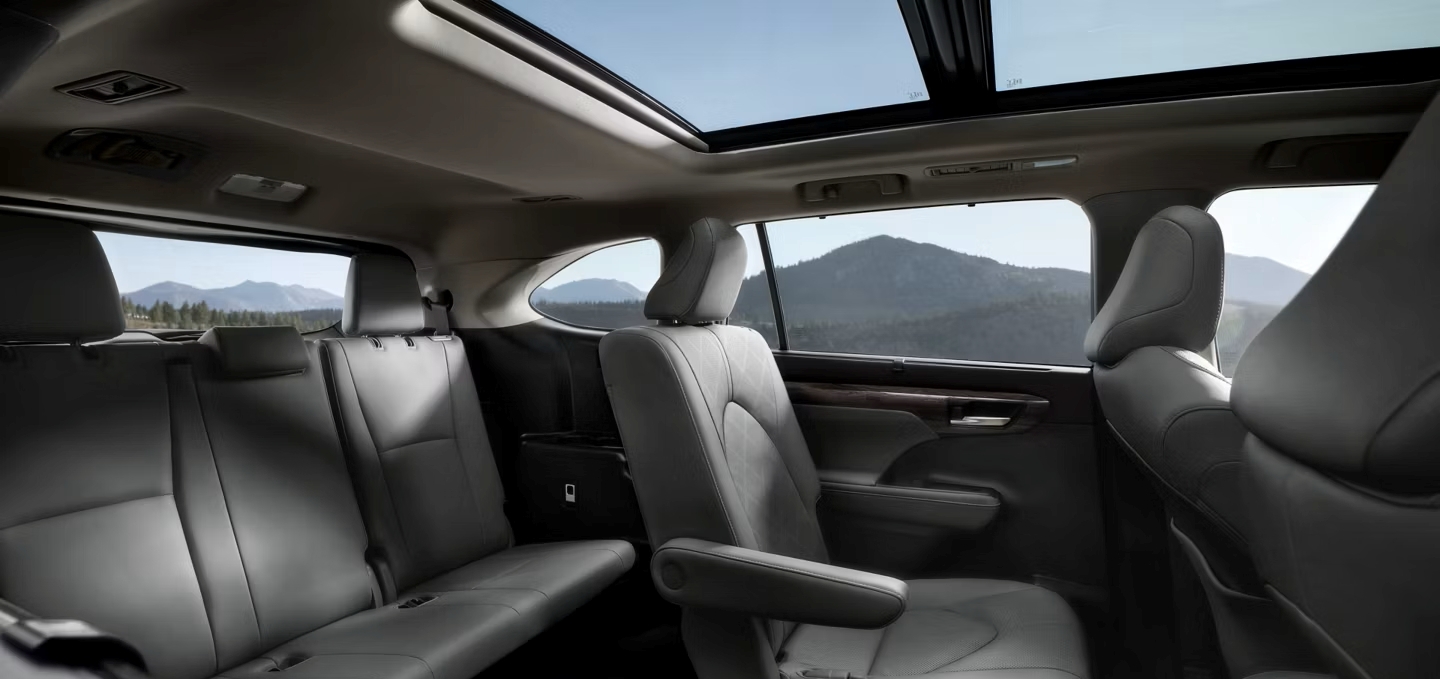 2025 Toyota Highlander Seating