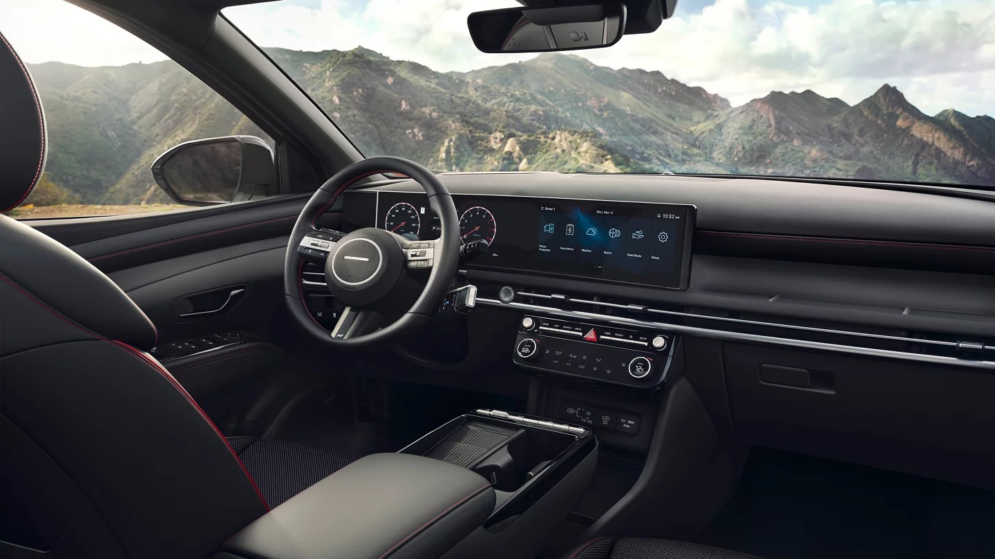 En un TUCSON Hybrid 2025 encuentras toda la tecnología que necesitas a la hora de viajar.