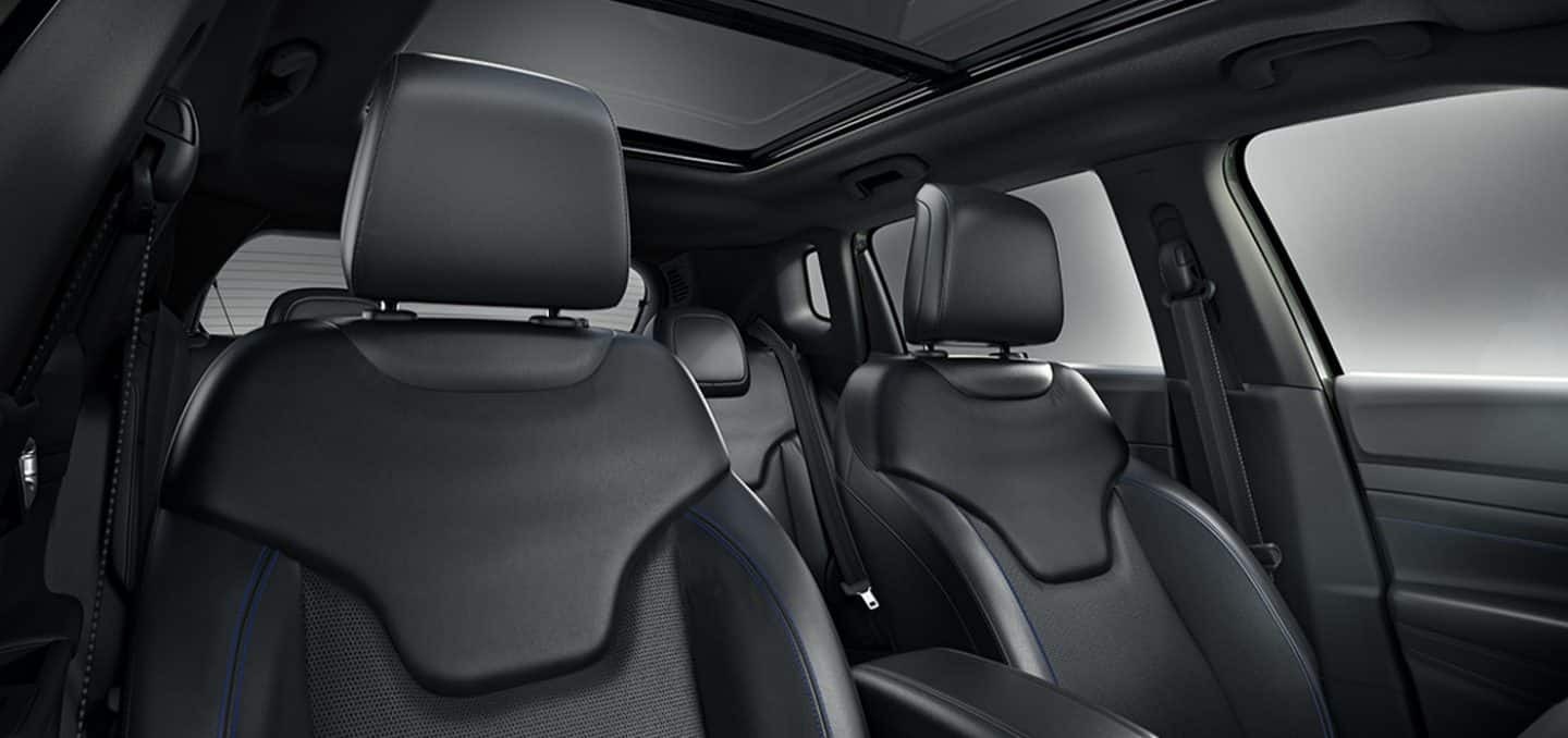 2025 Jeep Compass Front Seating