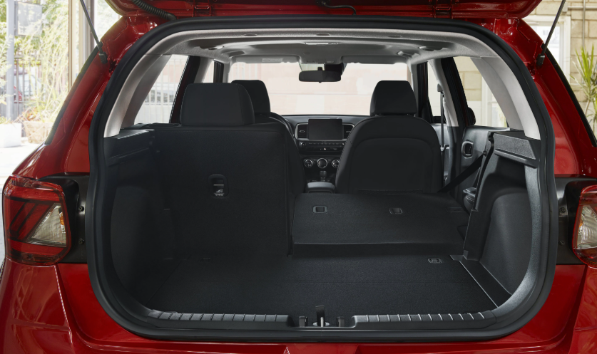 2025 VENUE Cargo Room