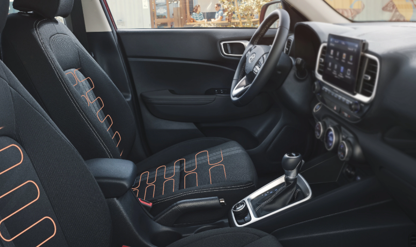 2025 VENUE Front Seats