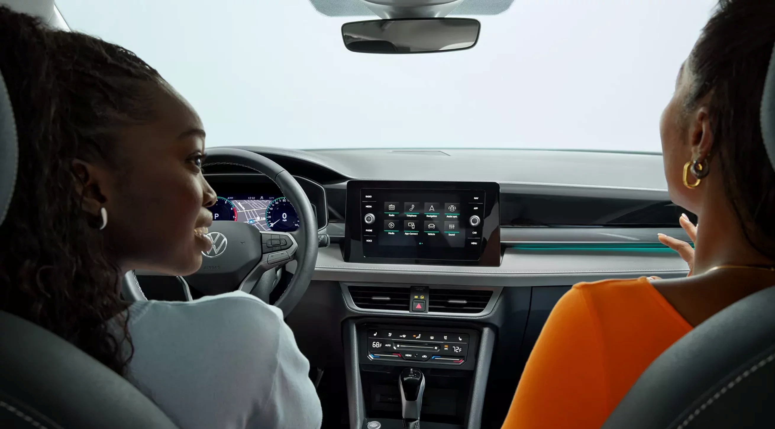 2025 Volkswagen Taos Front Seat