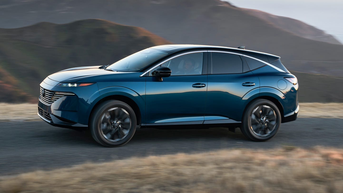 2025 Nissan Murano in Deep Ocean Blue, cruising through scenic roads. Available at Nissan of Cookeville.