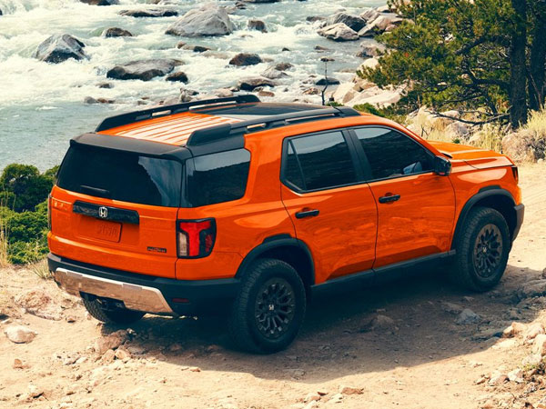 2026 Honda Passport Rear Angle