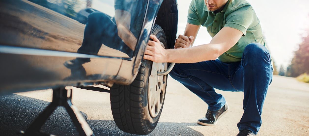 How to Change a Flat Tire in Toledo, OH