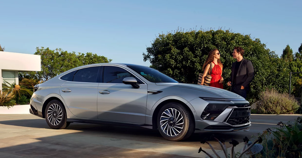 2025 Hyundai SONATA Hybrid