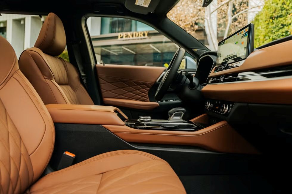 2025 Mitsubishi Outlander Front Seat
