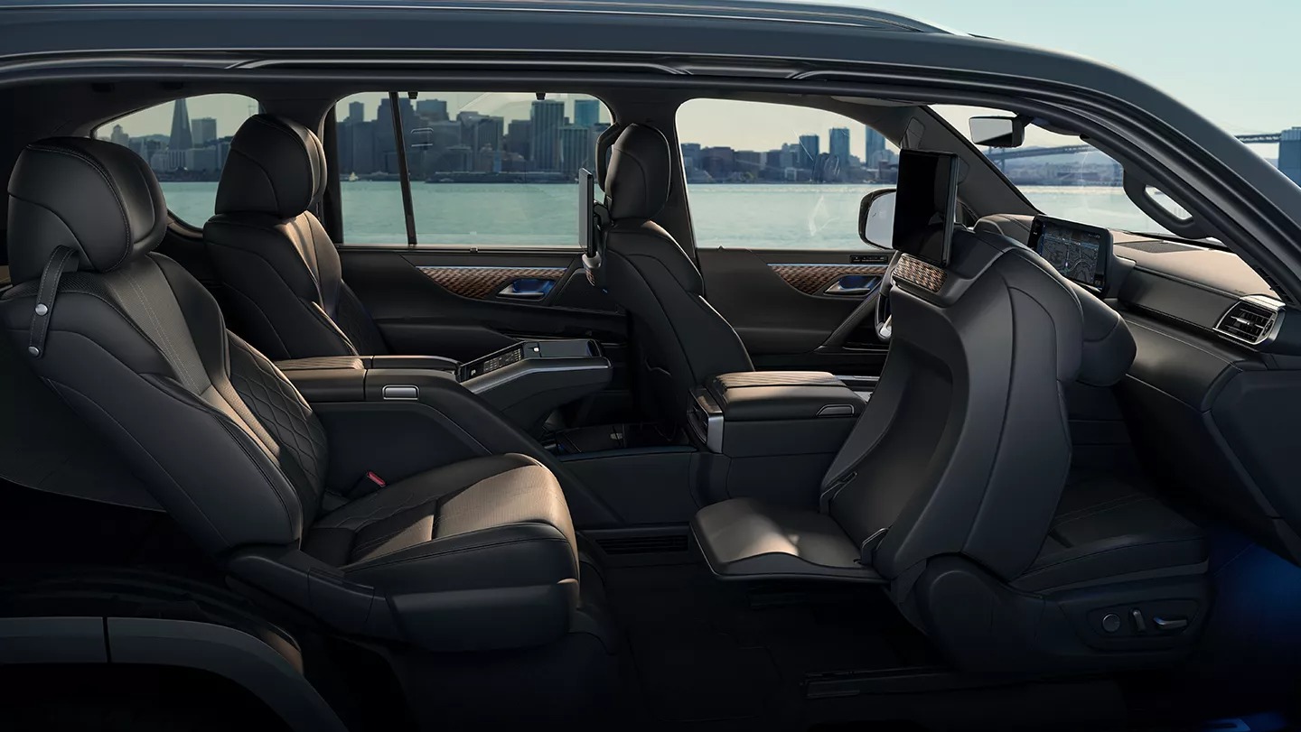 2025 Lexus LX 600 Interior 
