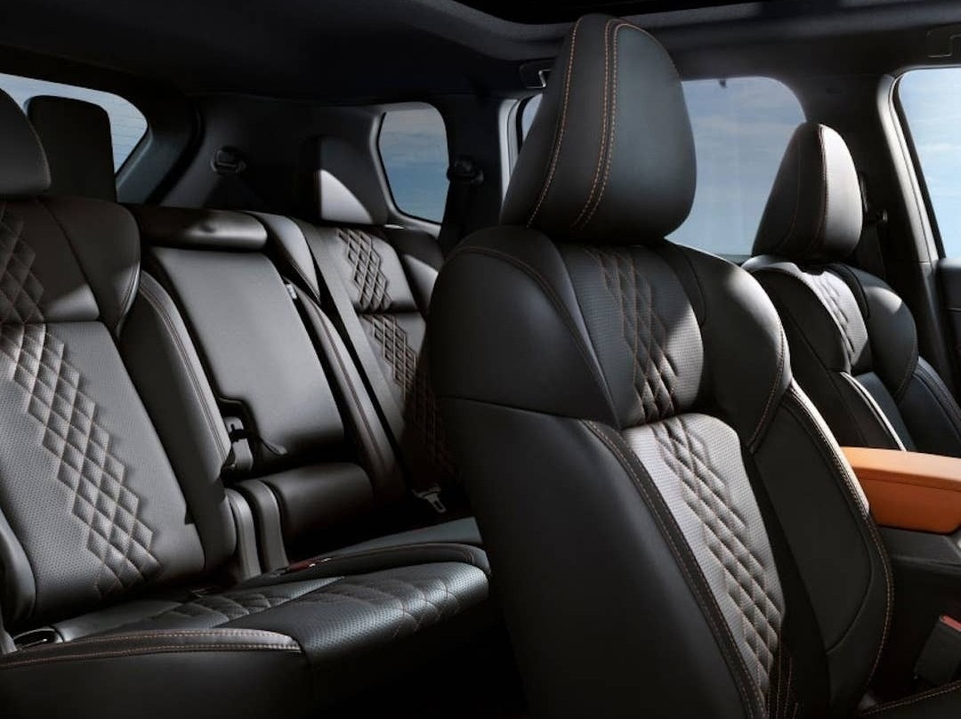 2025 Mitsubishi Outlander Seating