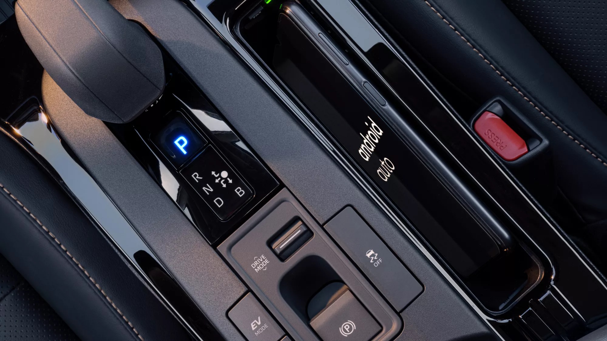 2025 Toyota Prius Wireless Phone Charger