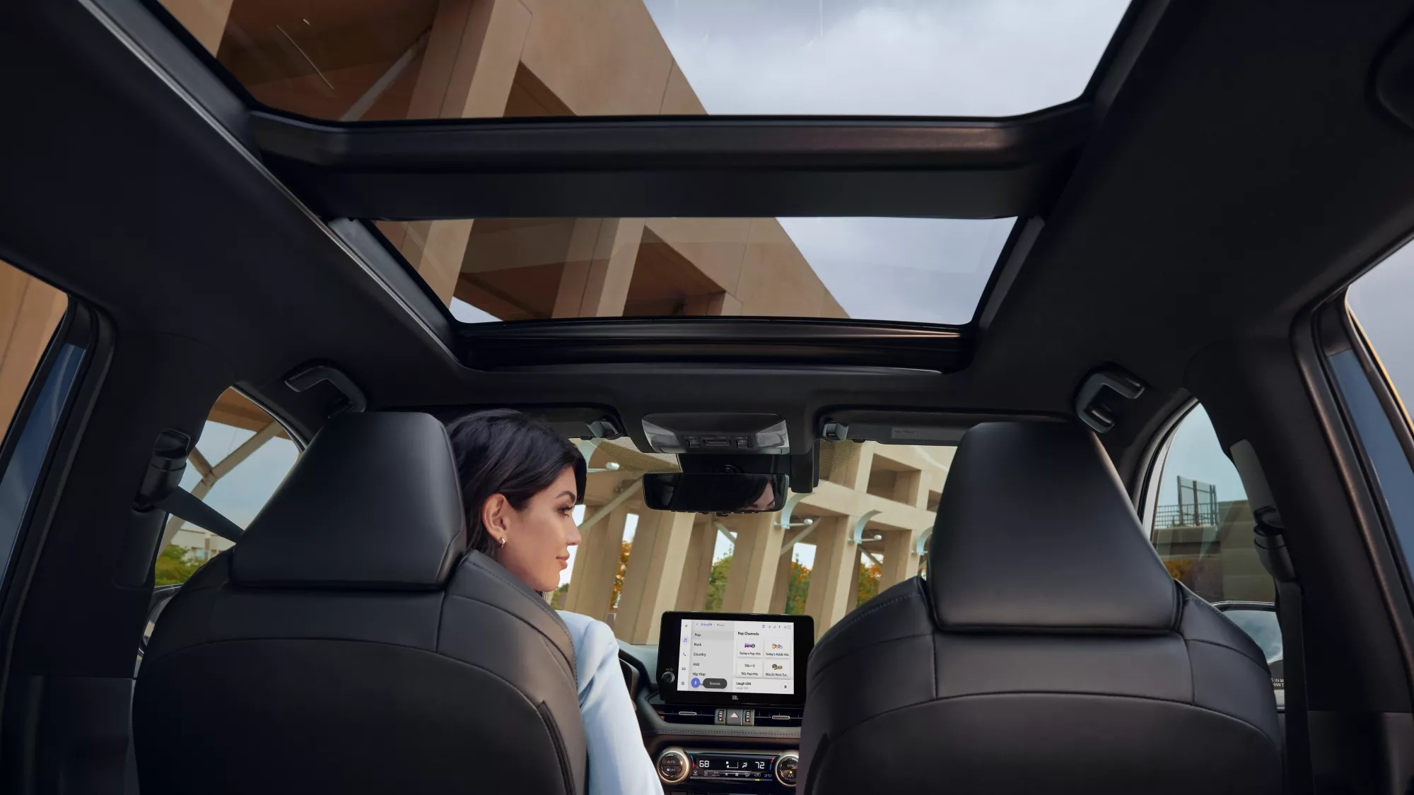 2025 Toyota RAV4 Hybrid Panoramic Glass Roof