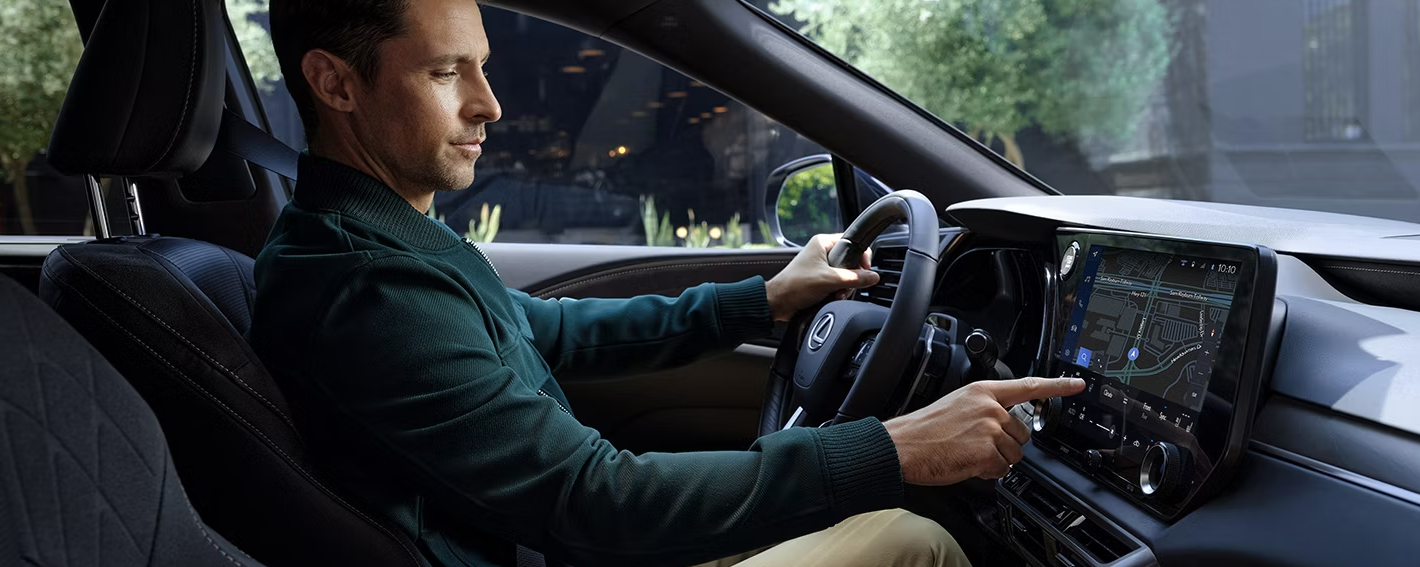 2025 RX 350 Touchscreen