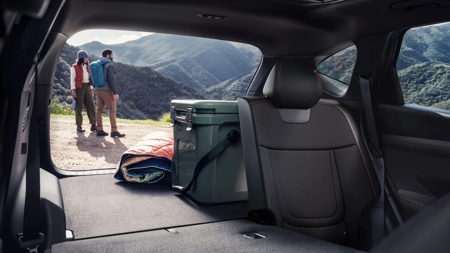 2025 Hyundai TUCSON Hybrid Cargo