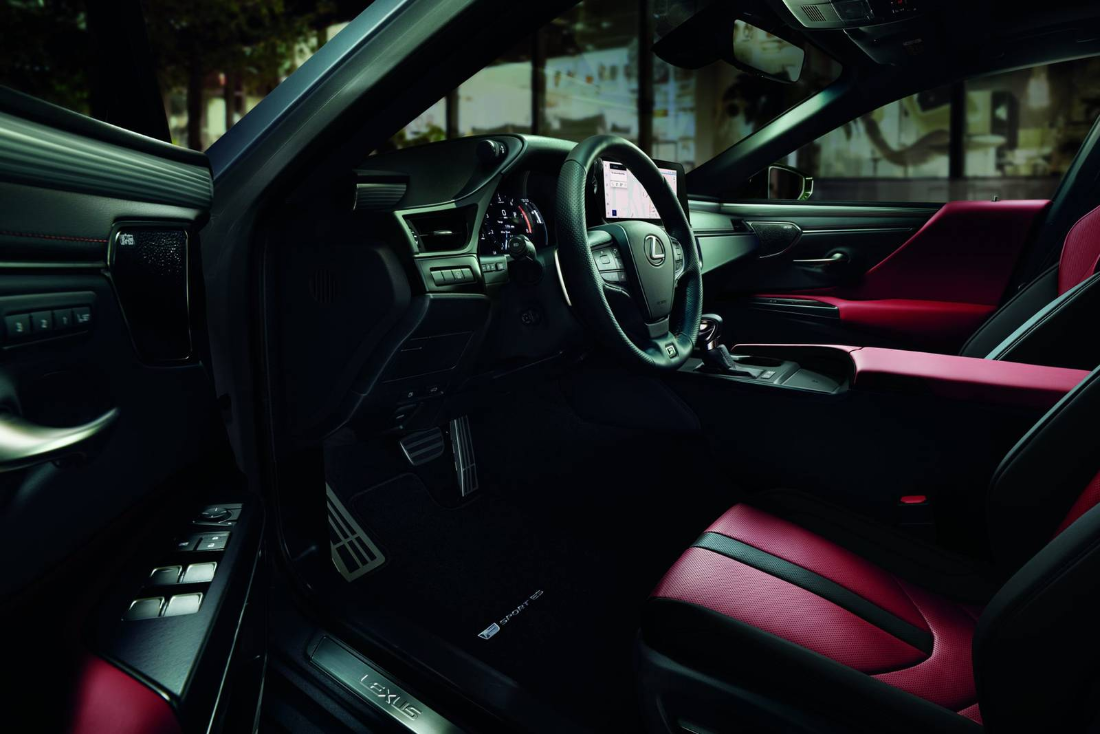 2025 Lexus ES 300h Interior Detail