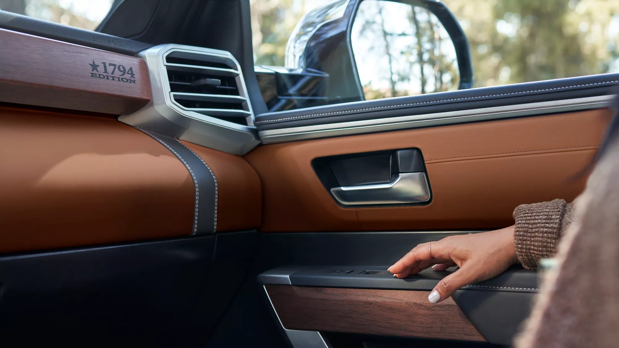 2025 Toyota Tundra Door