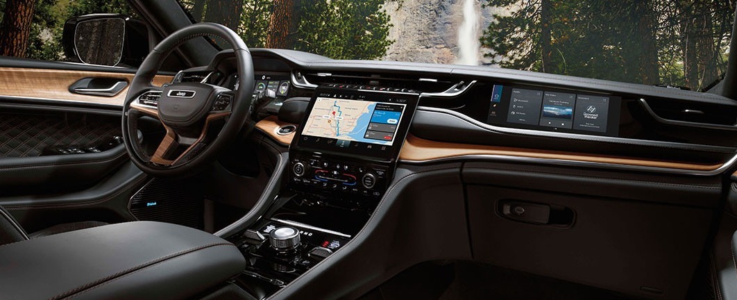 2025 Jeep Grand Cherokee Dashboard