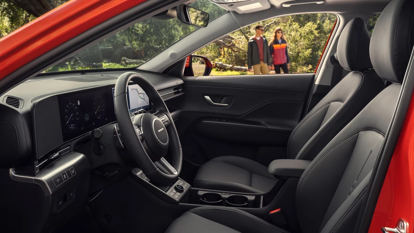 2025 Hyundai KONA Front Row