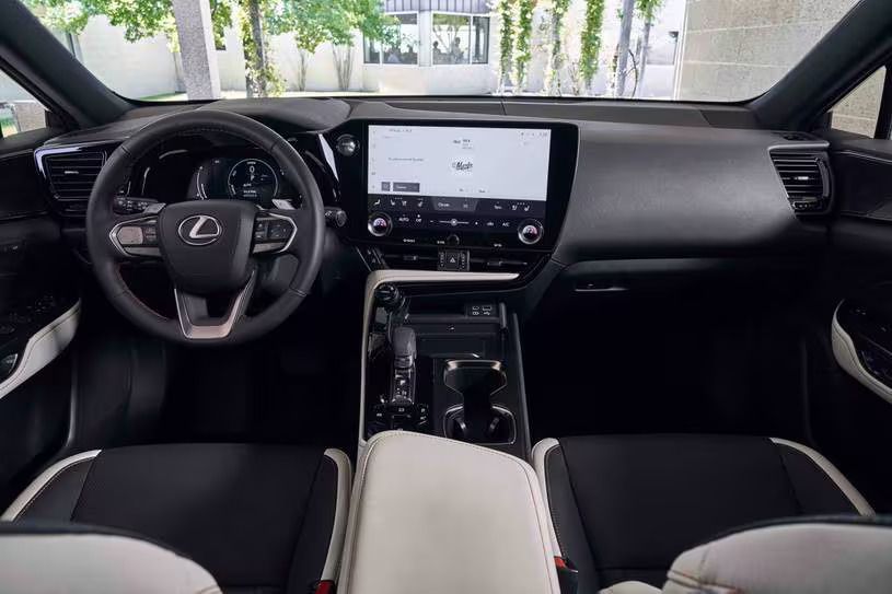 2025 Lexus NX 350h Dashboard