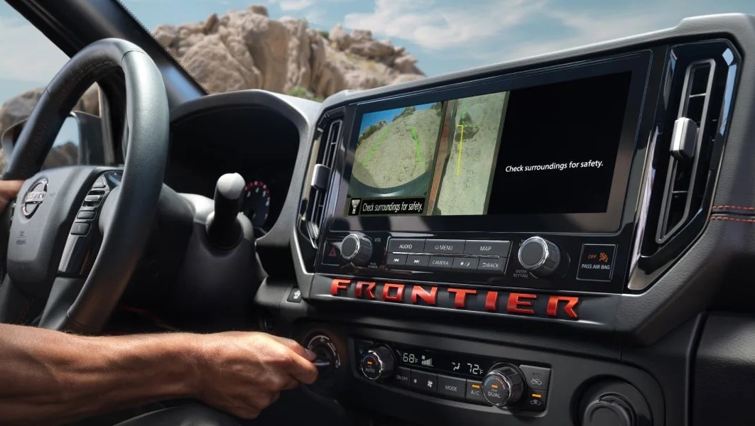 2025 Nissan Frontier Touchscreen
